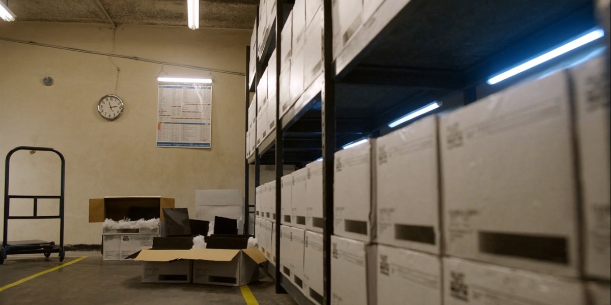 DaaS cost per device India: laptop buffer stock in a Navi Mumbai warehouse, Sirius Star